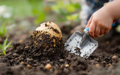 Rosemary Class 2 Explores Mud Kitchen and Black History Month