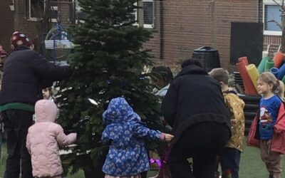 The Limes Green Room Explores Large-Scale Mark Making and Christmas