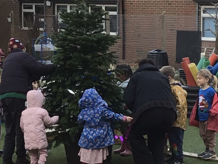 The Limes Green Room Explores Large-Scale Mark Making and Christmas